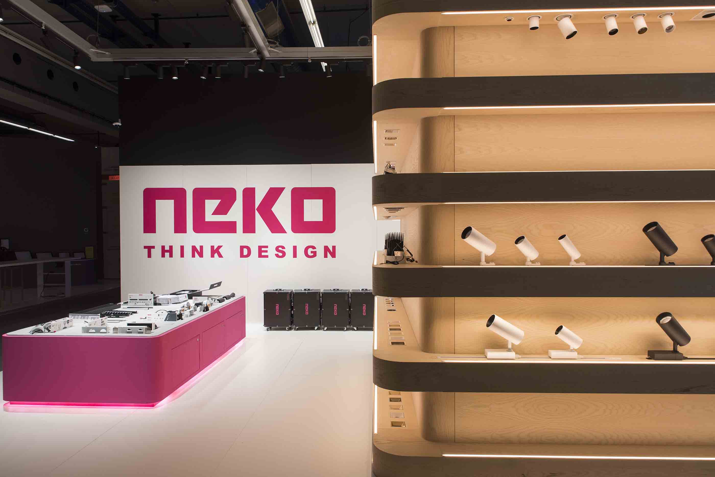 exhibition_neko_3.jpg